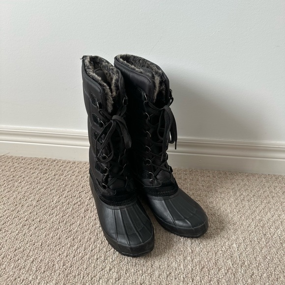American Eagle Outfitters Shoes - like new faux fur lined winter boots